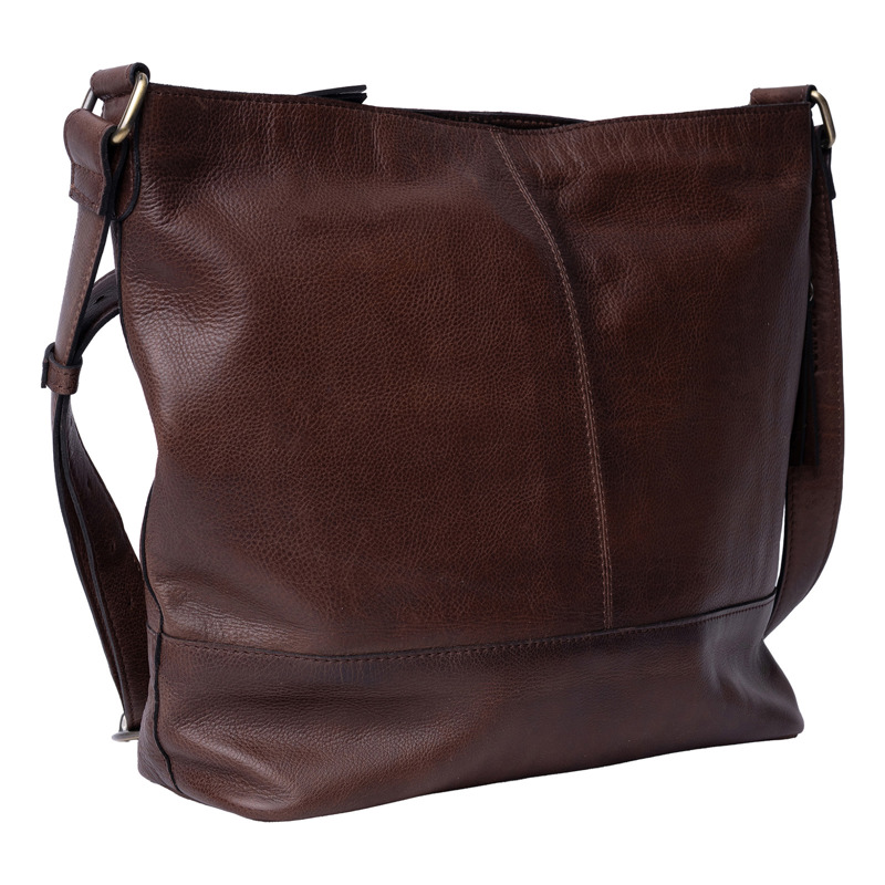 RE:DESIGNED Crossbody Svea Big M. Brun 3