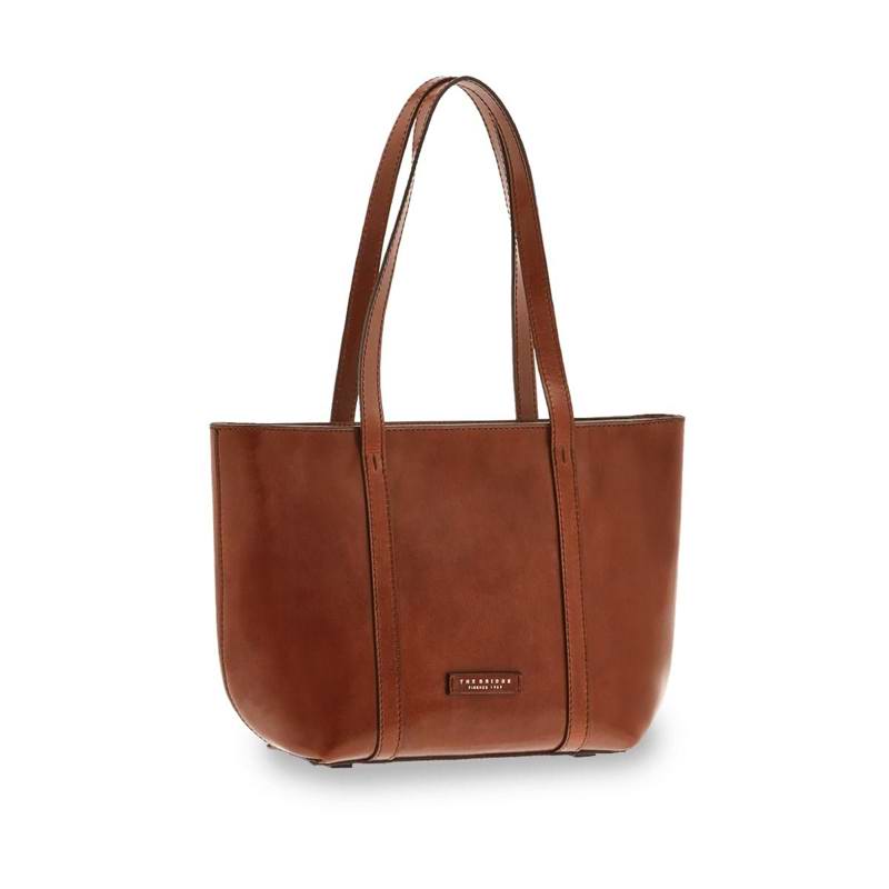 The Bridge Shopper Vittoria M. Brun 1