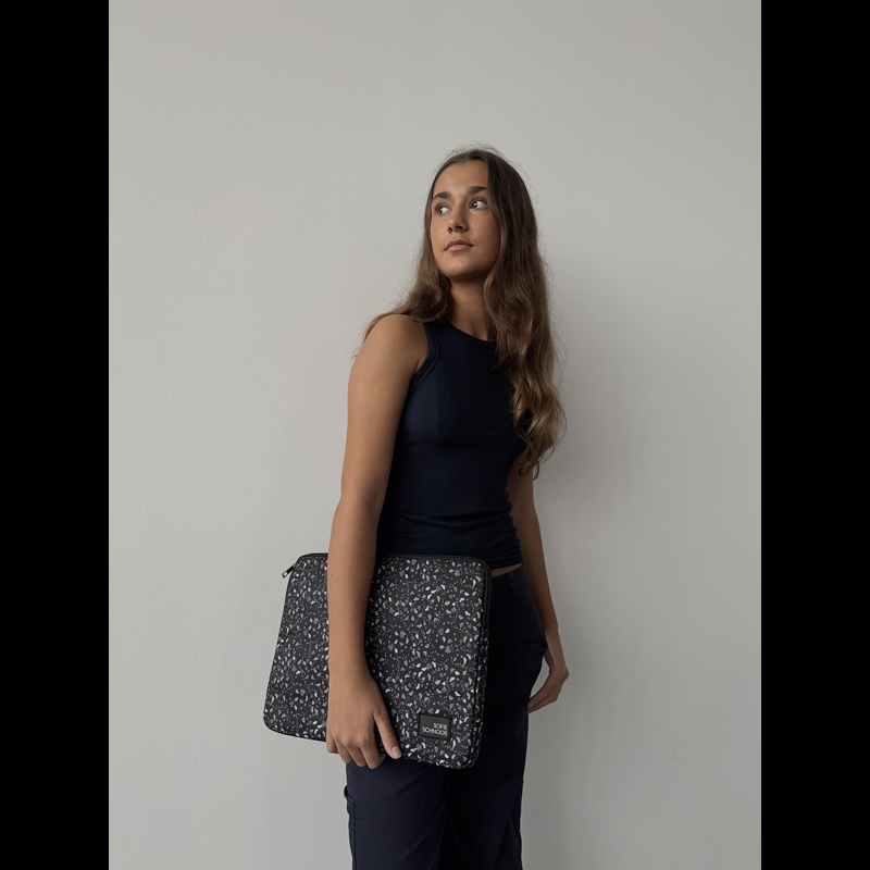 Sofie Schnoor Chromebook Sleeve Jaya Sort/med blomster 13" 6