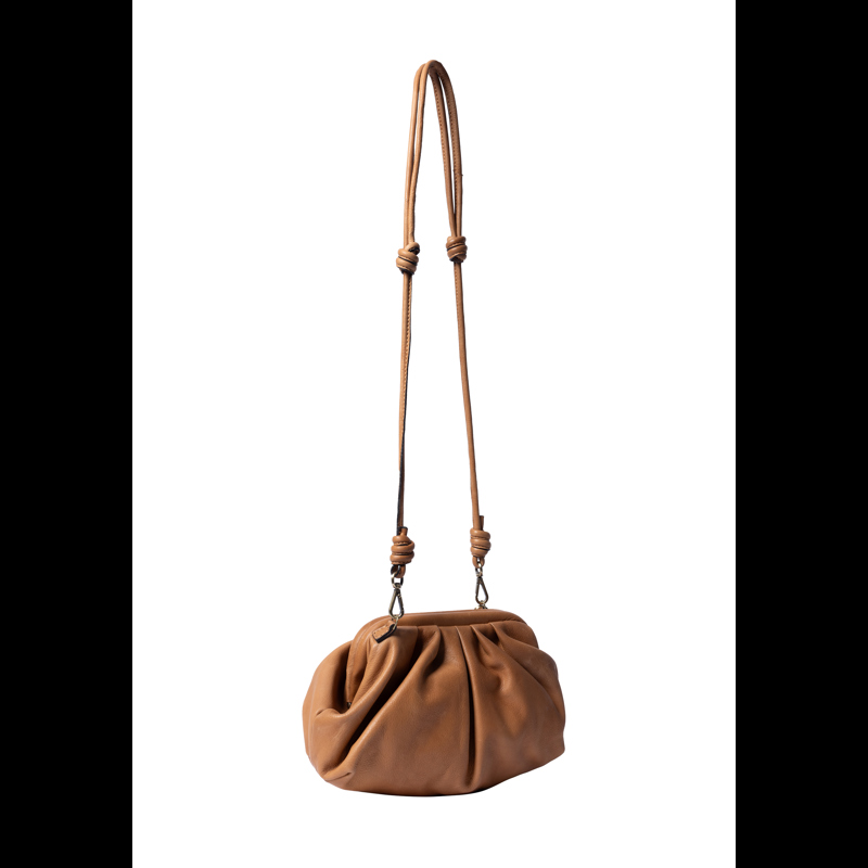 RE:DESIGNED Crossbody Noha Big Cognac 8