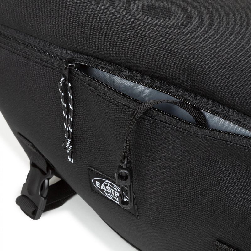 Eastpak  Axelväskor Courier Pro Svart 16" 6