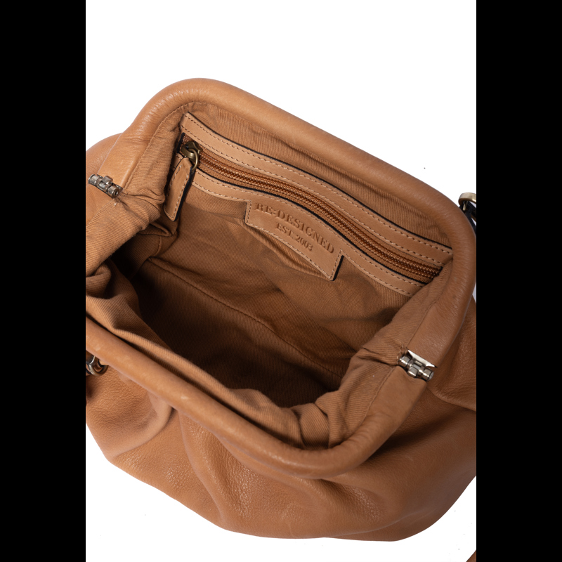 RE:DESIGNED Crossbody Noha Big Cognac 7