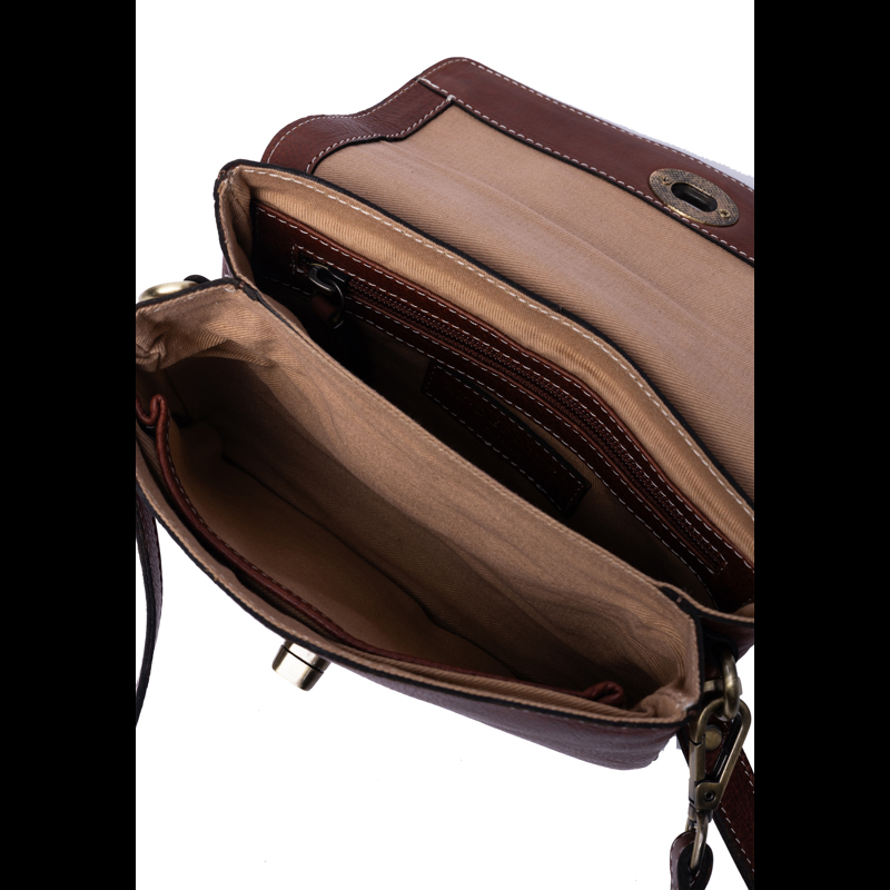 RE:DESIGNED Clutch Nisha Clutch Cognac 5