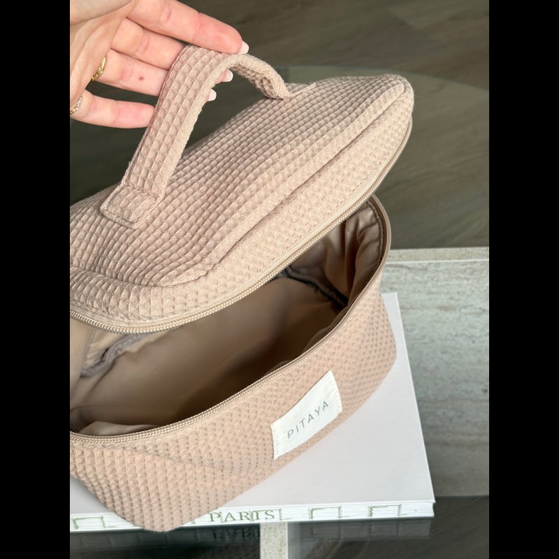 PITAYA Necessär Waffle Large Beige 2
