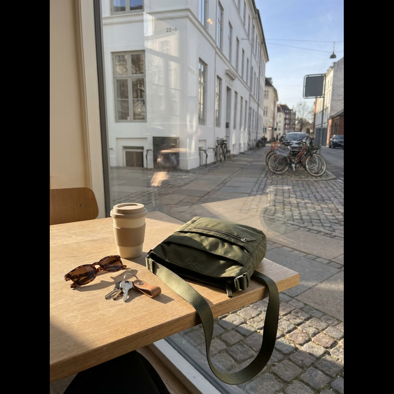 Aura Crossbody Bari Recycled Mörkgrön 2