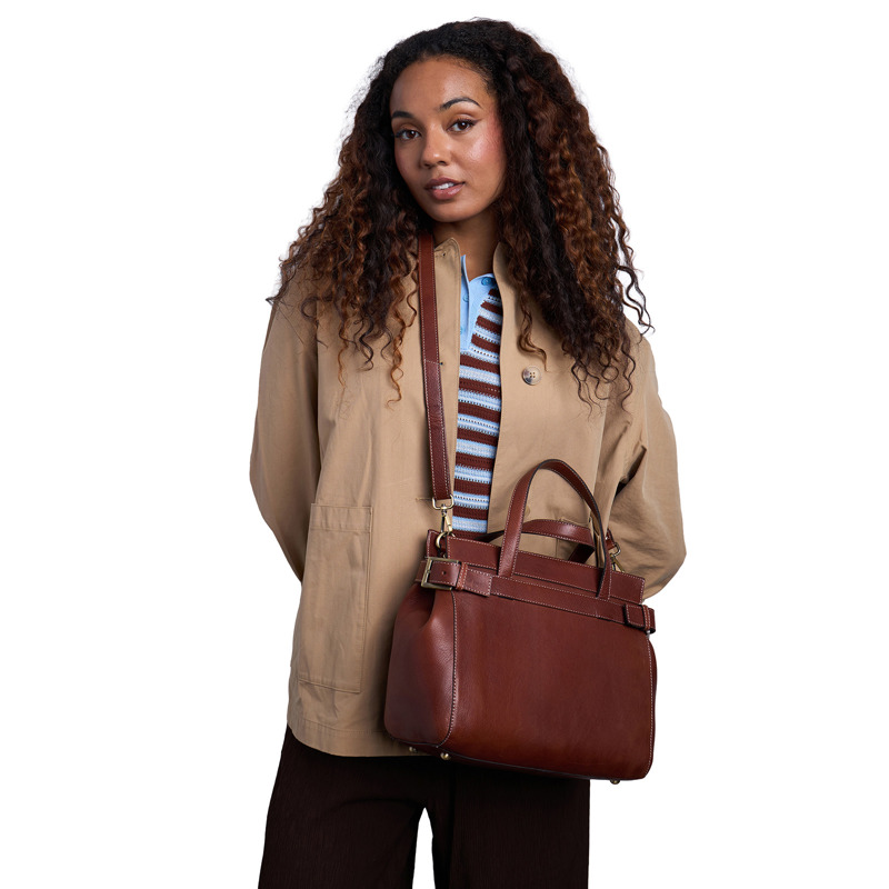 RE:DESIGNED Crossbody Siri Small Cognac 2