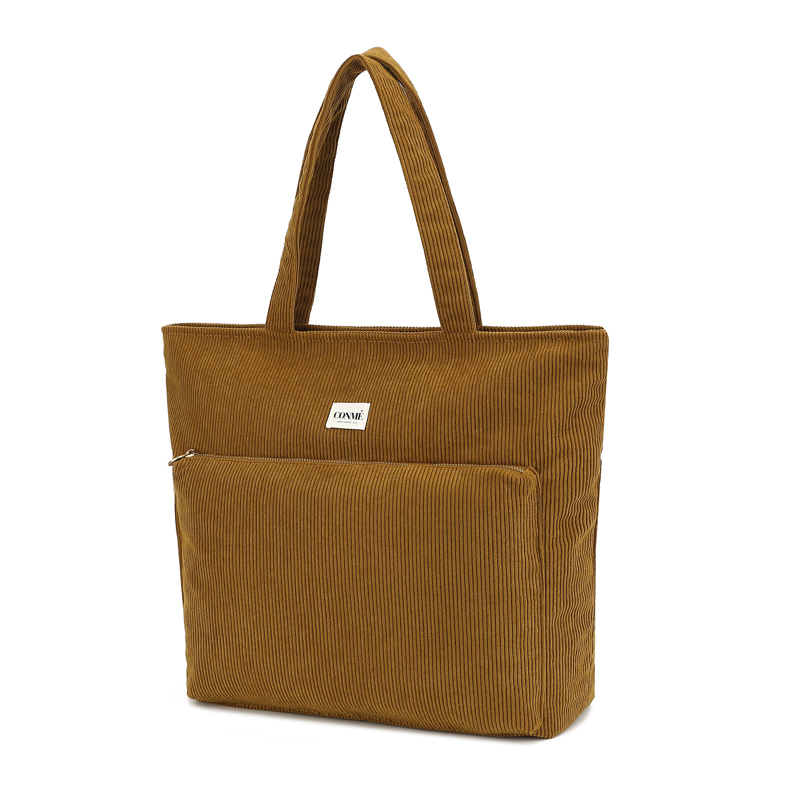 Conmé Shopper Andrea Konjak 2