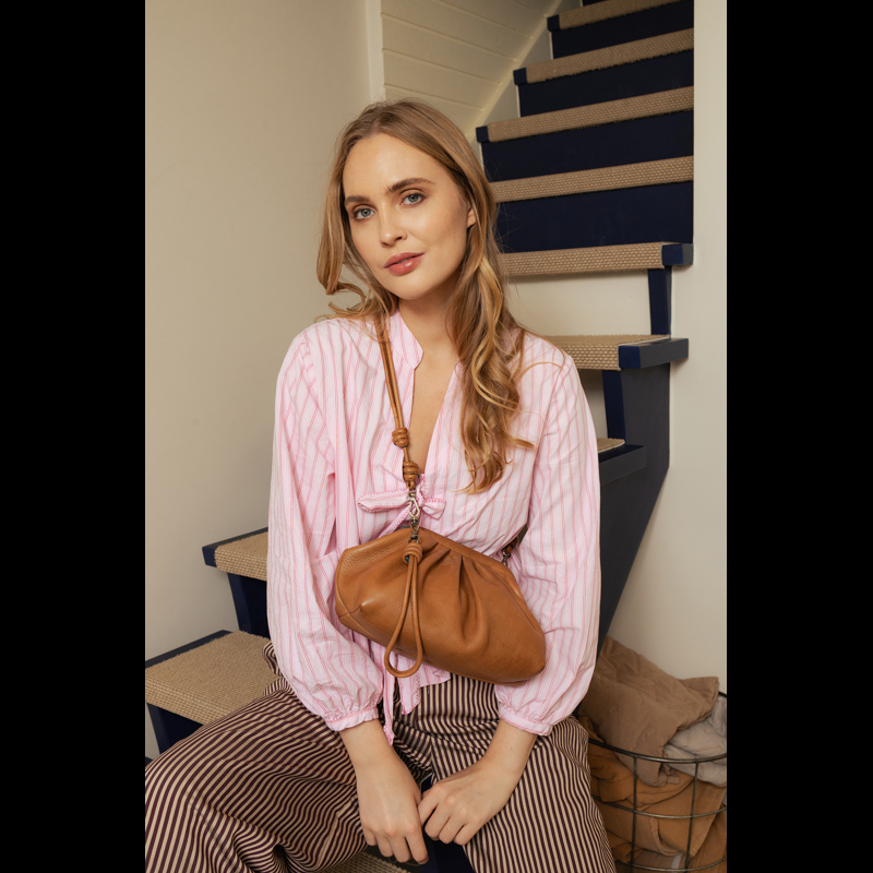 RE:DESIGNED Crossbody Noha Big Cognac 2