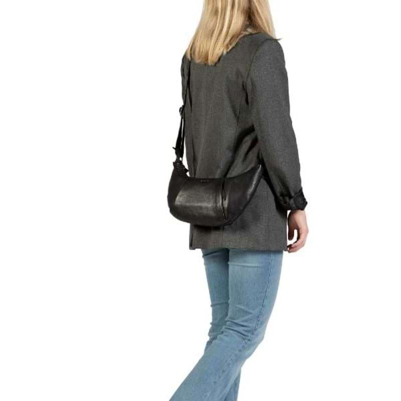 Burkely Crossbody Just Jolie Croissant Svart 2