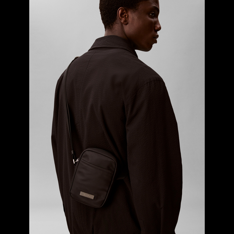 Calvin Klein Crossover Reporter Sort 2