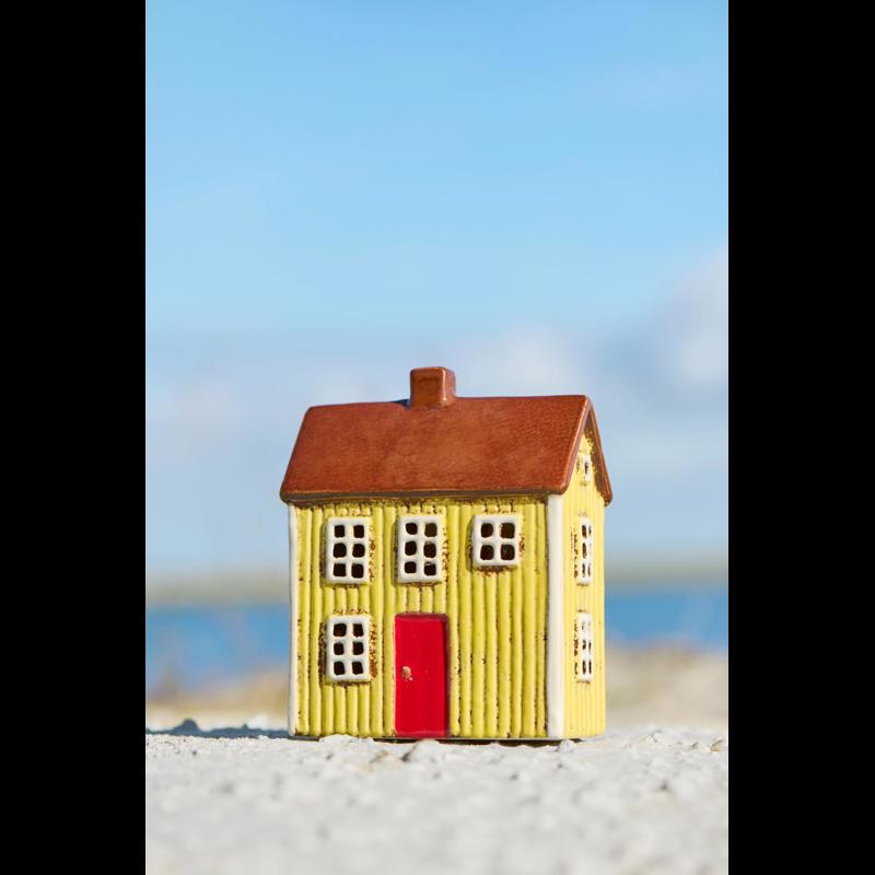 Ib Laursen Ljusstake Hus Visby Gul 2