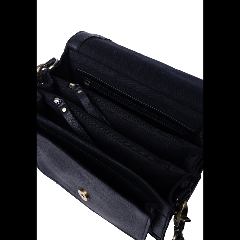 RE:DESIGNED Crossbody Neko Svart 4
