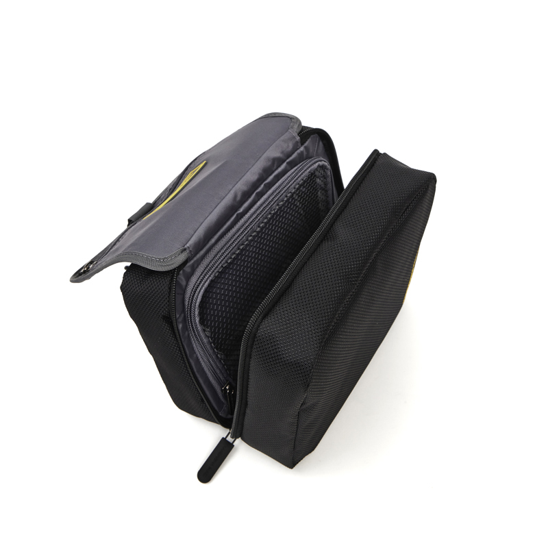 Mandarina Duck Toilettaske  Zephyr  Sort 4
