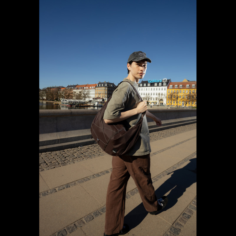 Kintobe Axelväska Juno Mocca Brun 16" 9