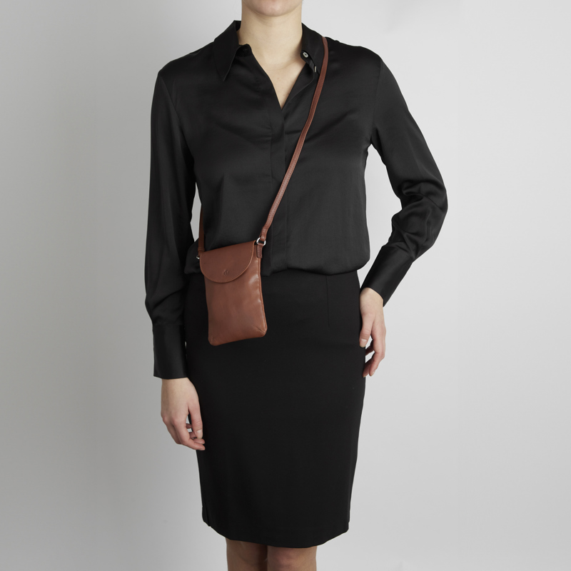 Aura Mobiltaske Glasgow Cognac 2
