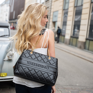 Valentino Bags Shopper Ada Svart alt image