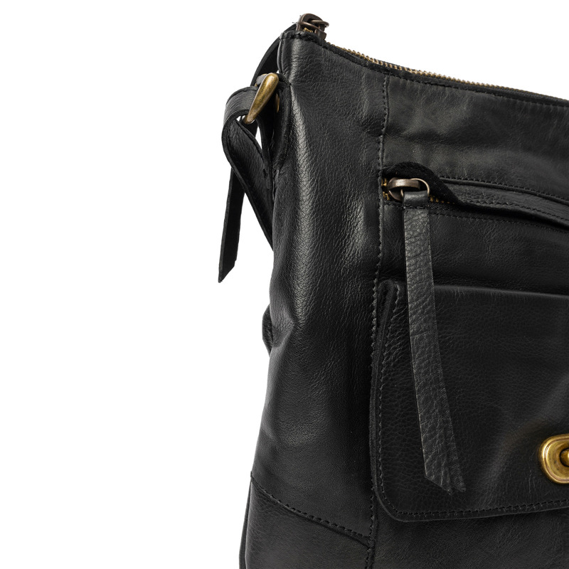 RE:DESIGNED Crossbody Leknes Urban Svart 3