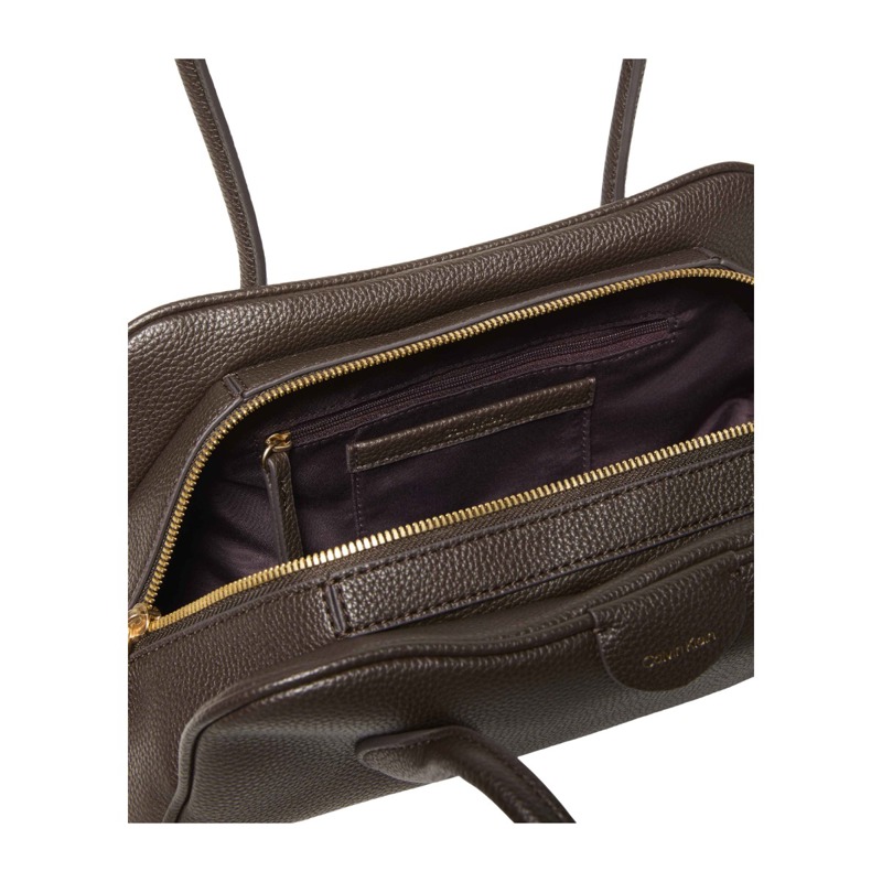 Calvin Klein Axelväska Emblem Trio Brun 2
