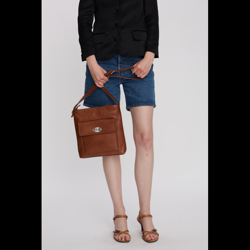 Adax Skuldertaske Birgitte Brescia Caramel 1