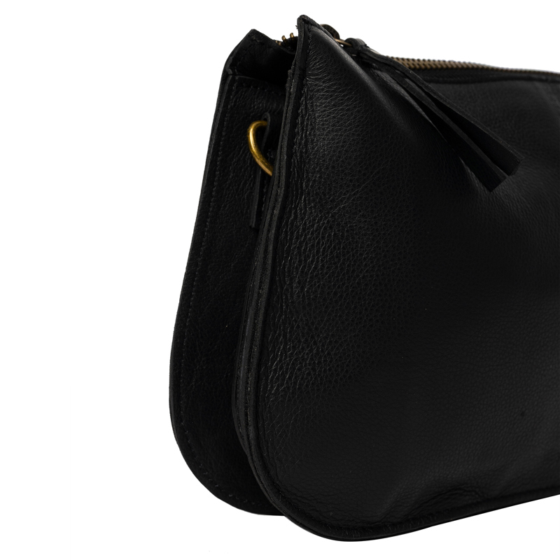 RE:DESIGNED Crossbody Myn Big Svart 4