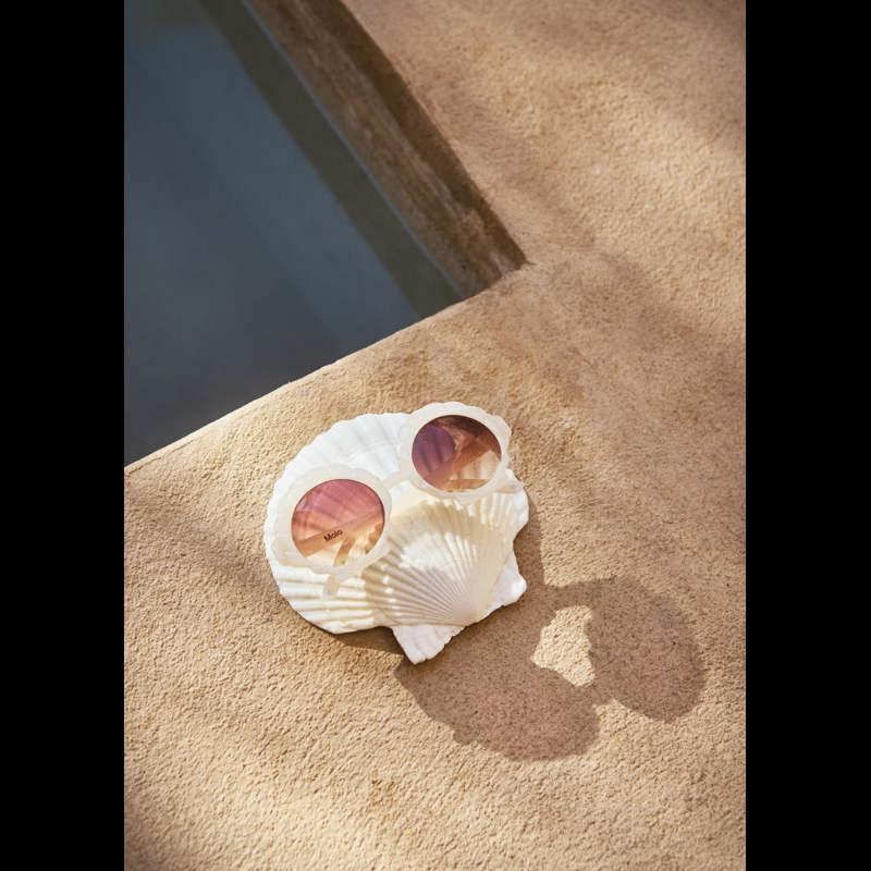 Molo Solglasögon Seashell  Creme 2