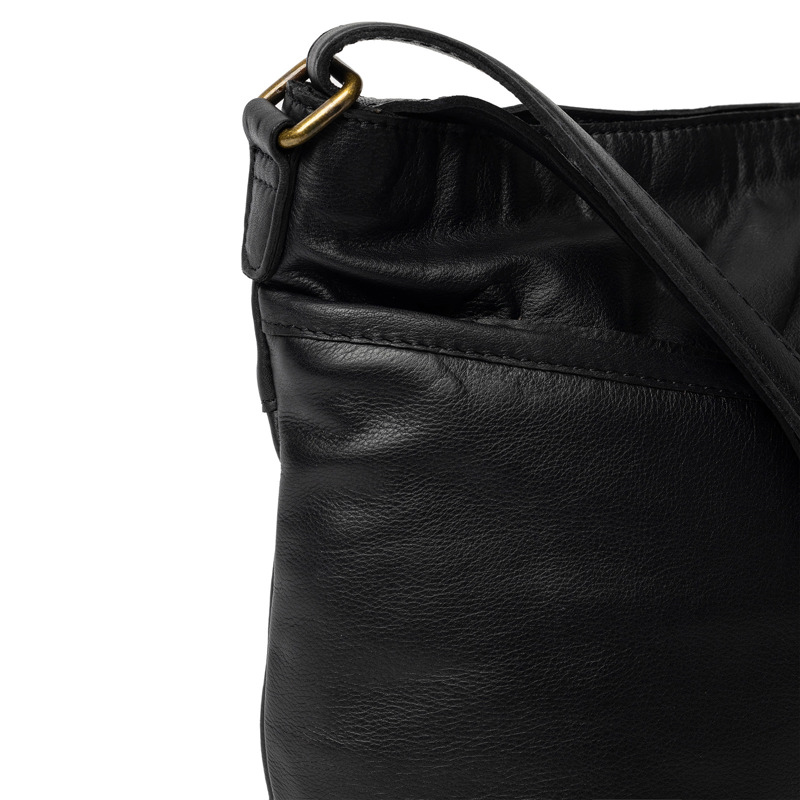 RE:DESIGNED Crossbody Heddi Small Svart 4