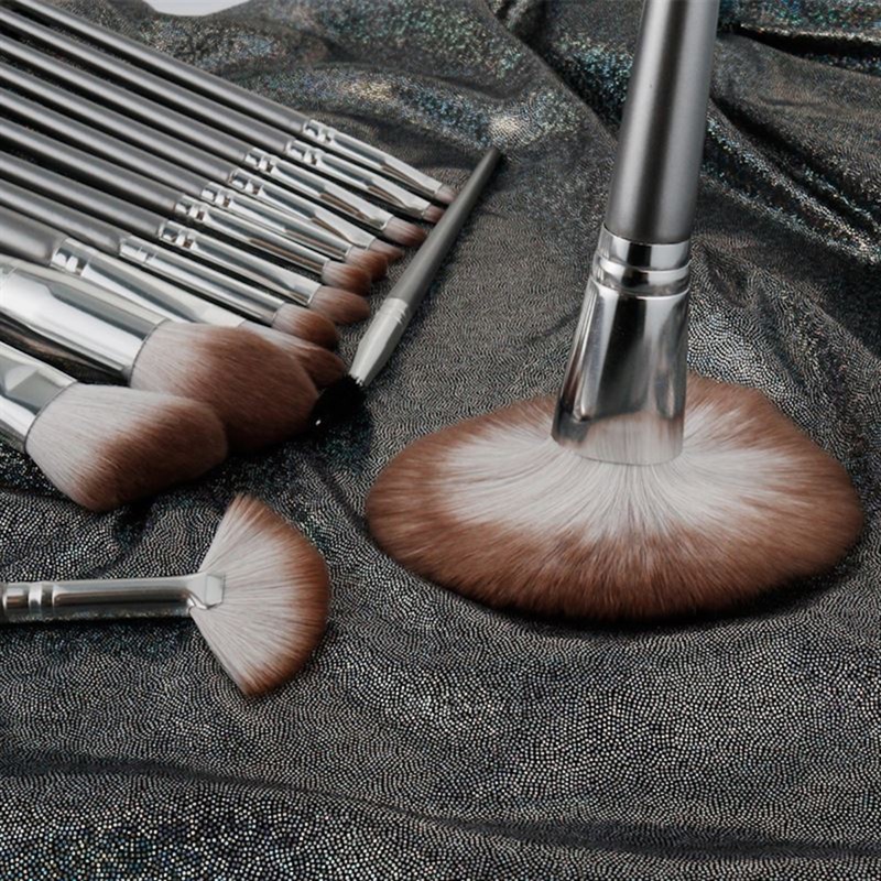 Technique Pro Makeupbørste Sæt Complete Grå/sølv 4