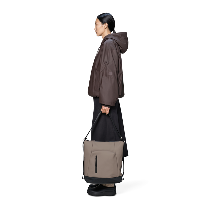 RAINS Tote Ryggsäck Otaru Hobo Nougat 3