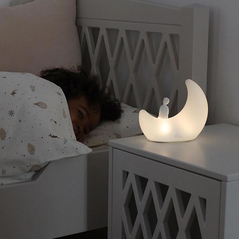 Cam Cam Copenhagen Natlampe Moon Off Hvid 2
