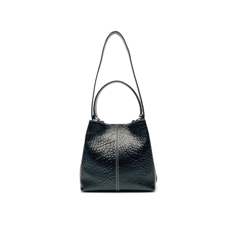 Núnoo Crossbody Small Chiara  Svart 3