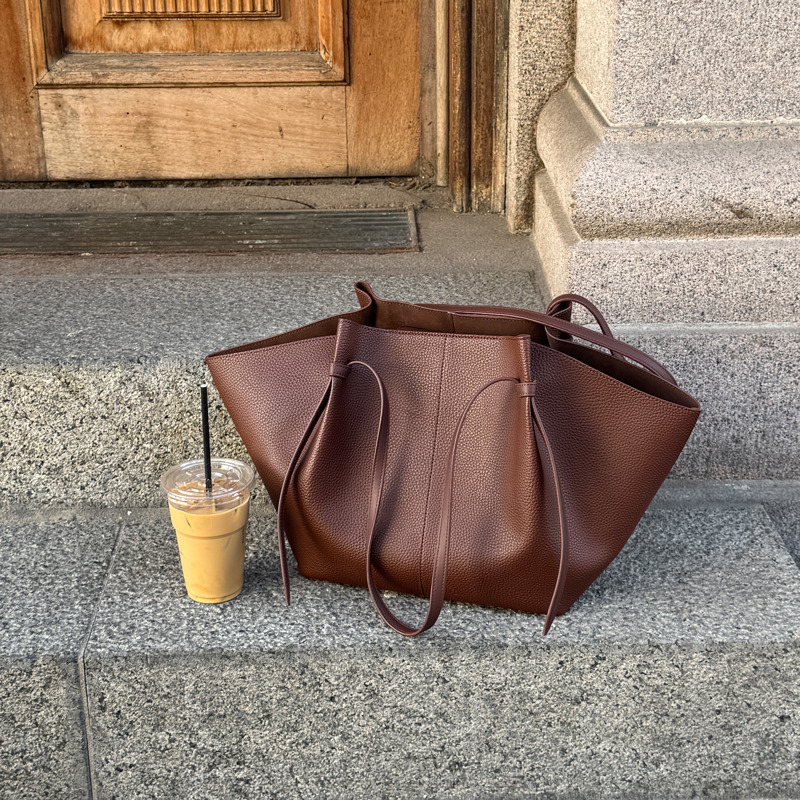 PITAYA Skuldertaske Andrea M. Brun 15" 6