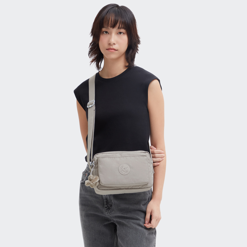 Kipling Crossbody Abanu M Lysegrå 2