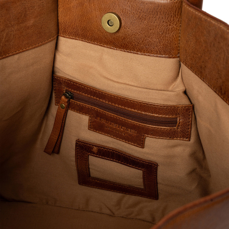 RE:DESIGNED Axelväska Mane Small Brun 6