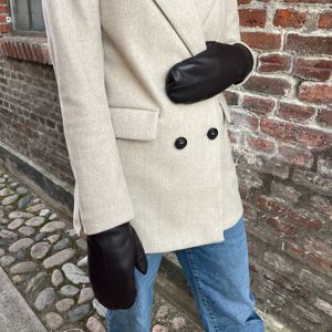 Aura Vantar Moritz Svart alt image