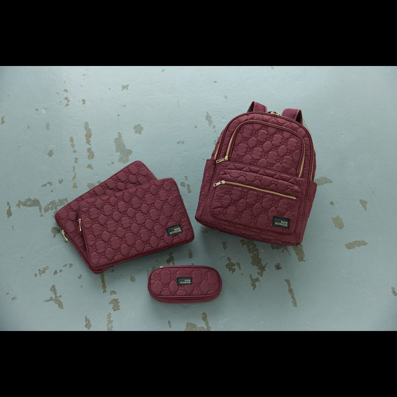Sofie Schnoor Pennfodral Oval Saga Bordeaux 6