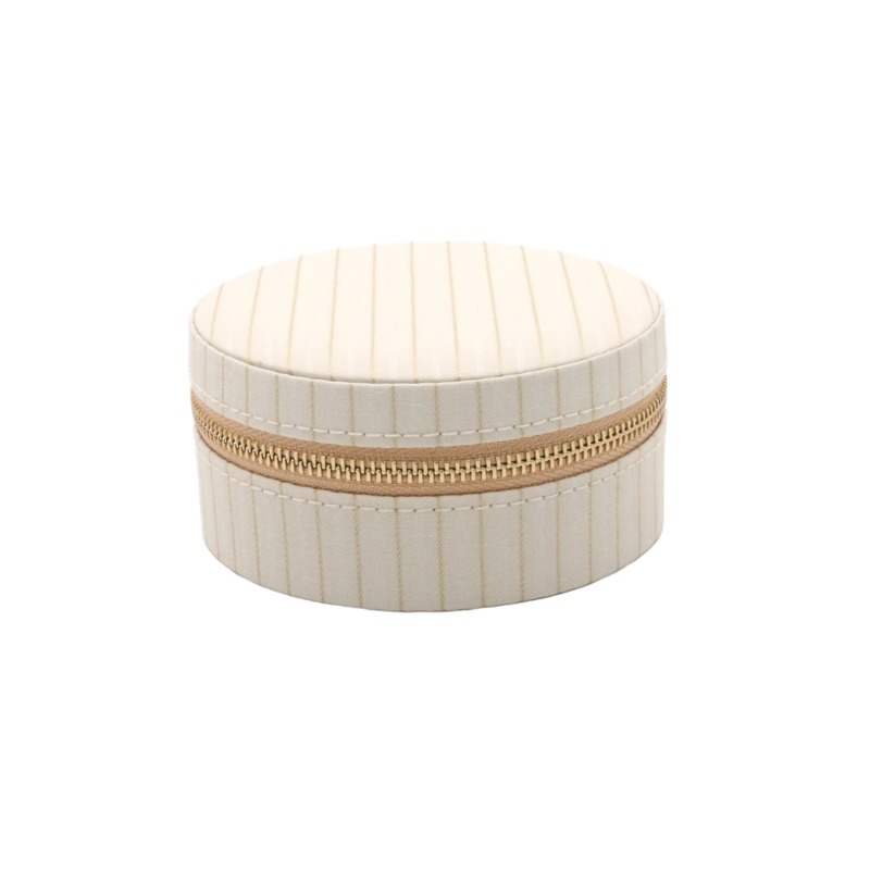 Conmé Smykkeskrin Olivia rundt Creme 2