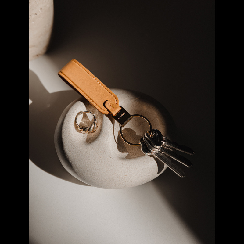 Orbitkey Nyckelring v2 Quick R  Karamell 2