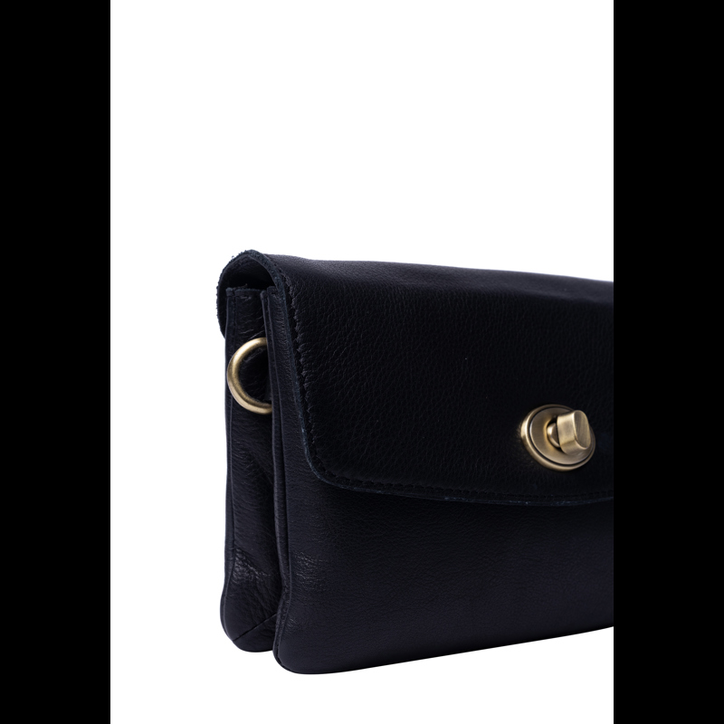 RE:DESIGNED Clutch Nisha Clutch Svart 4