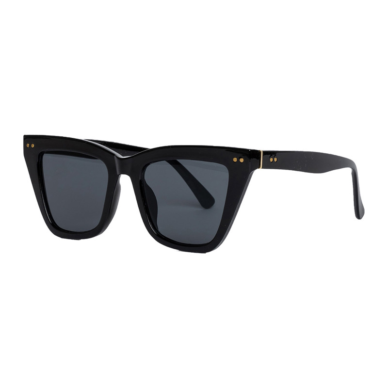 RE:DESIGNED Solbriller Bondy Sort 2