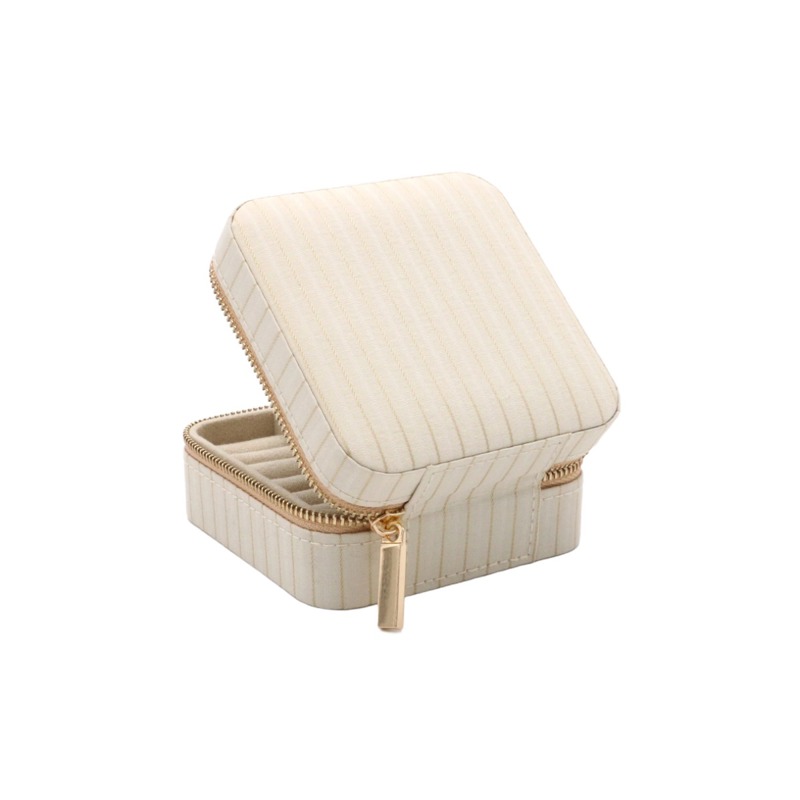 Conmé Smyckeskrin Olivia fyrkantig Creme 5