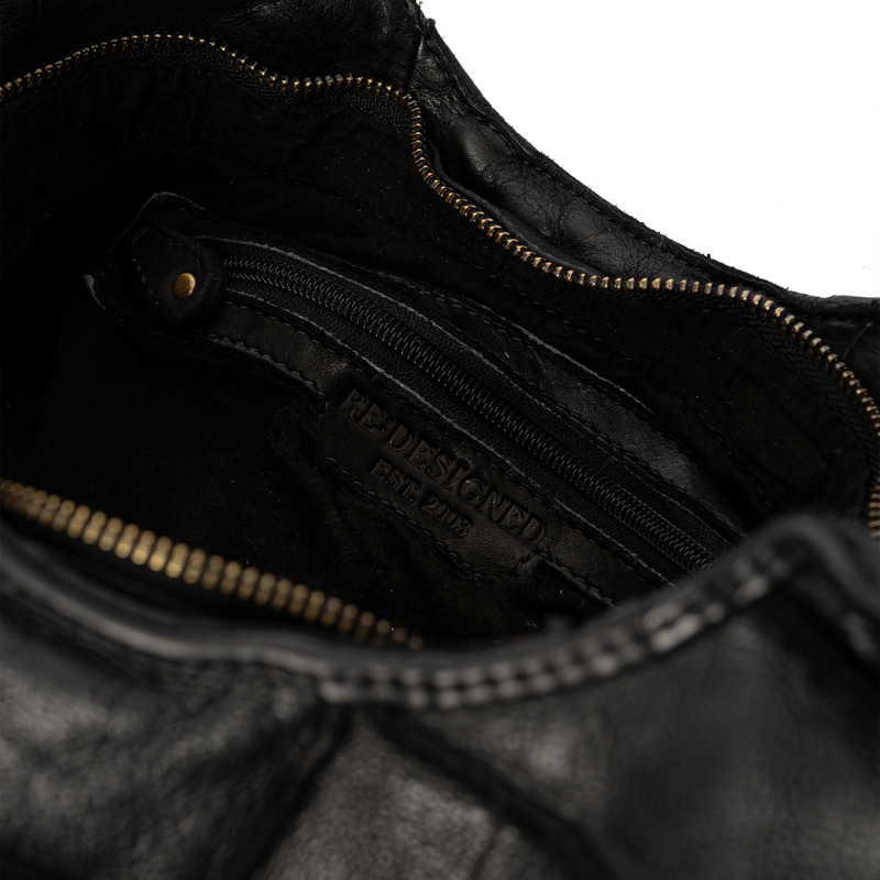 RE:DESIGNED Skuldertaske Margo Big Sort 6