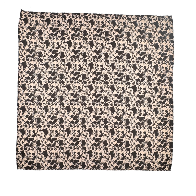 Conmé Tørklæde Emma Sort/Beige 4