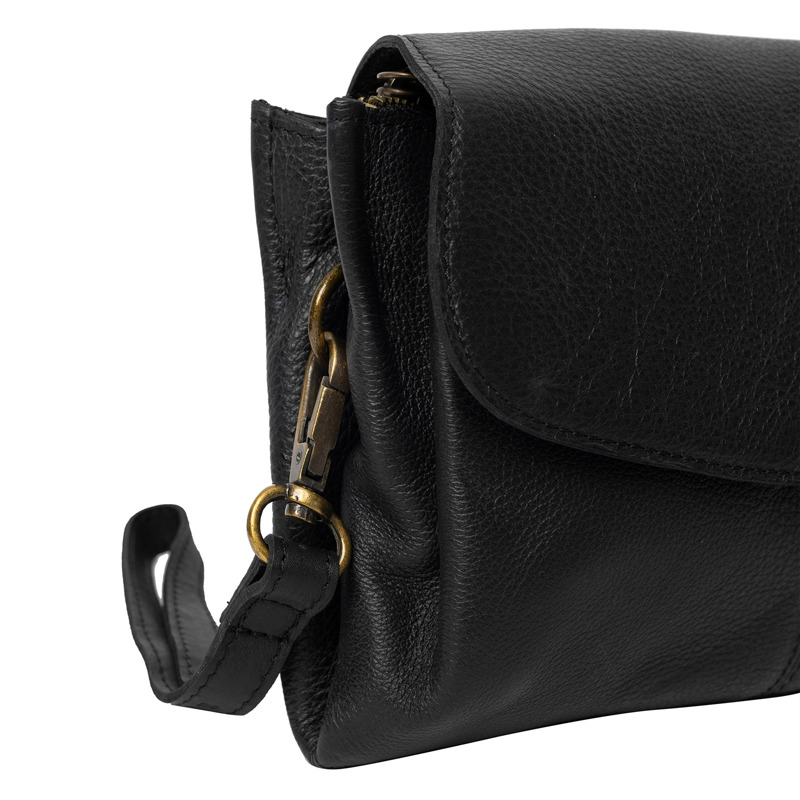 RE:DESIGNED Crossbody Liri Small Svart 4