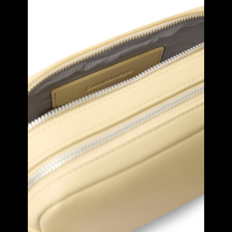 Calvin Klein Crossbody Ultralight Ljusgul 4