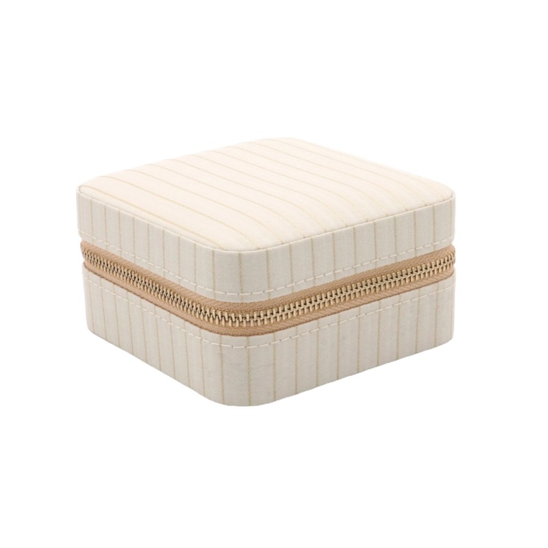 Conmé Smyckeskrin Olivia fyrkantig Creme 3