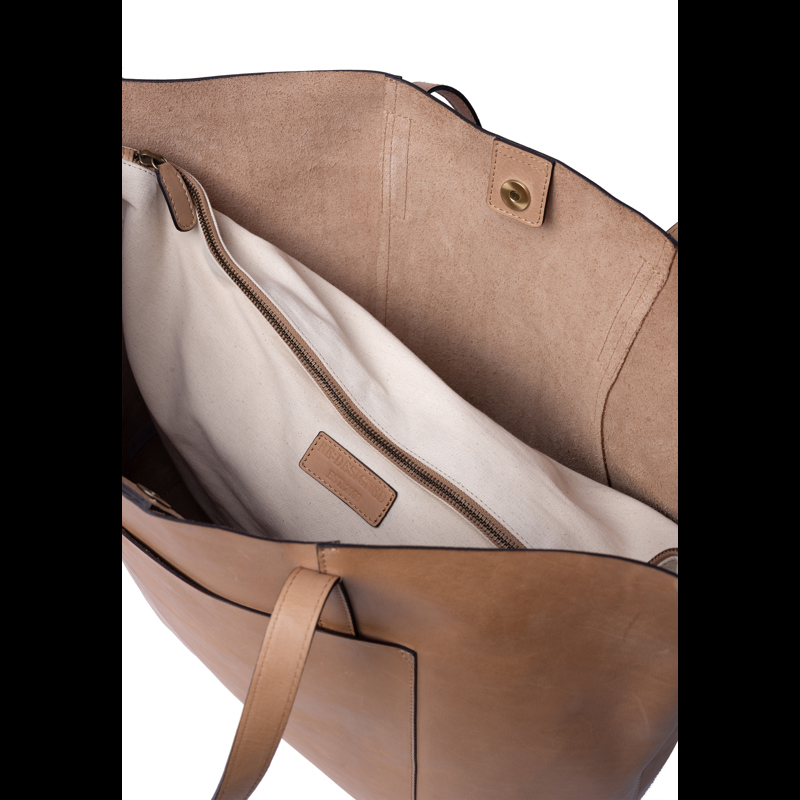 RE:DESIGNED Shopper Nuha Kamel 4