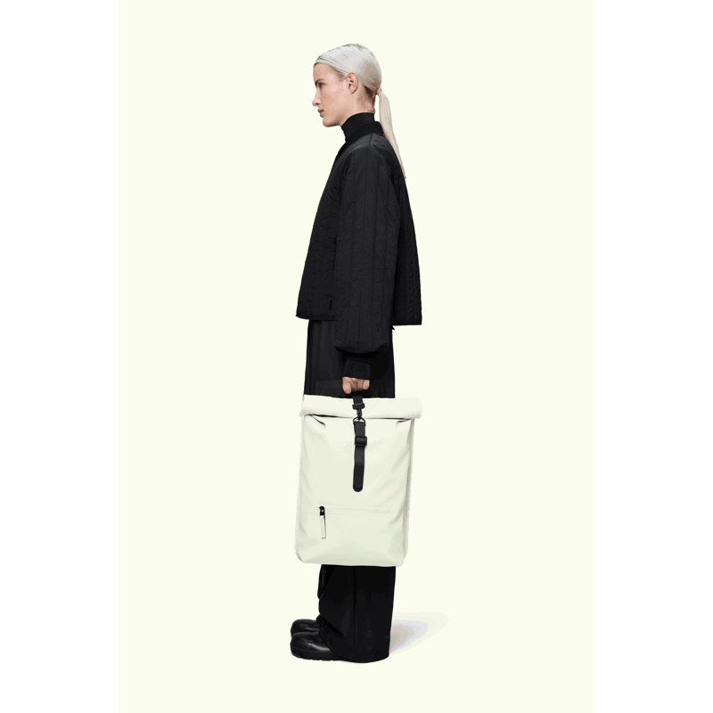RAINS Ryggsäck Rolltop Rucksack Creme 5
