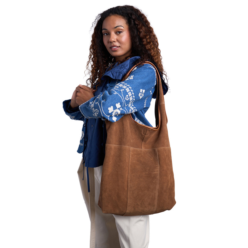 RE:DESIGNED Shopper Lyra Suede Brun 2