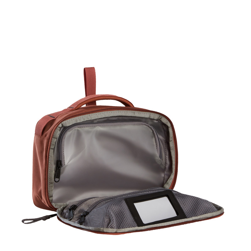 The North Face Toilettaske Base Camp Voyager Kobber 4