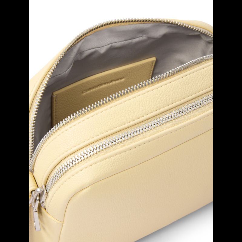 Calvin Klein Crossbody Ultralight Ljusgul 2
